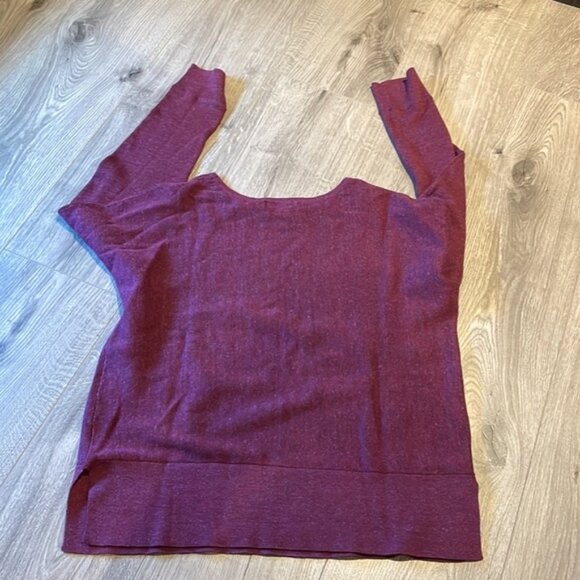 Boxy Round neck purple sweater with side slits - Picture 6 of 7